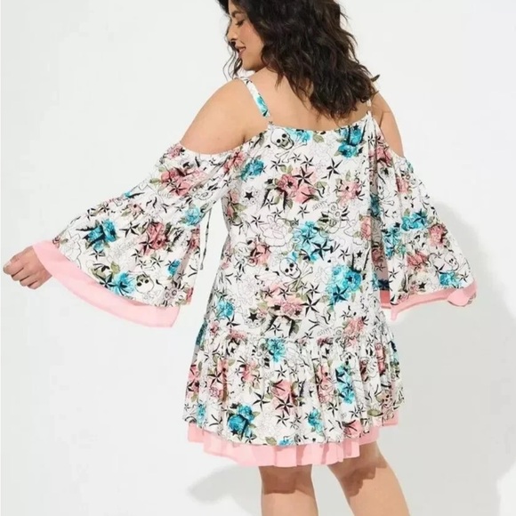 Torrid  Betsey Johnson Mini Challis Cold Shoulder Star Skull Dress Plus Size 3 - Picture 2 of 6